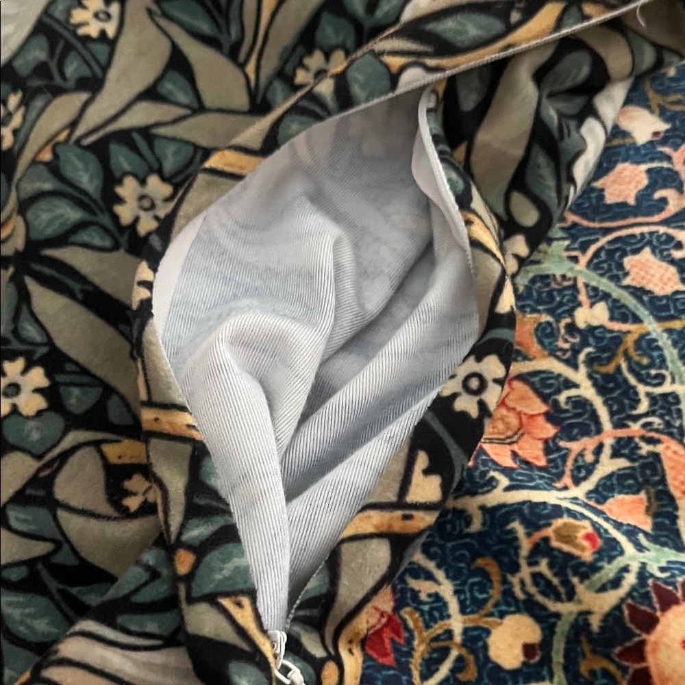 Floral Tapestry Cushion Cover - Picture 7 of 11